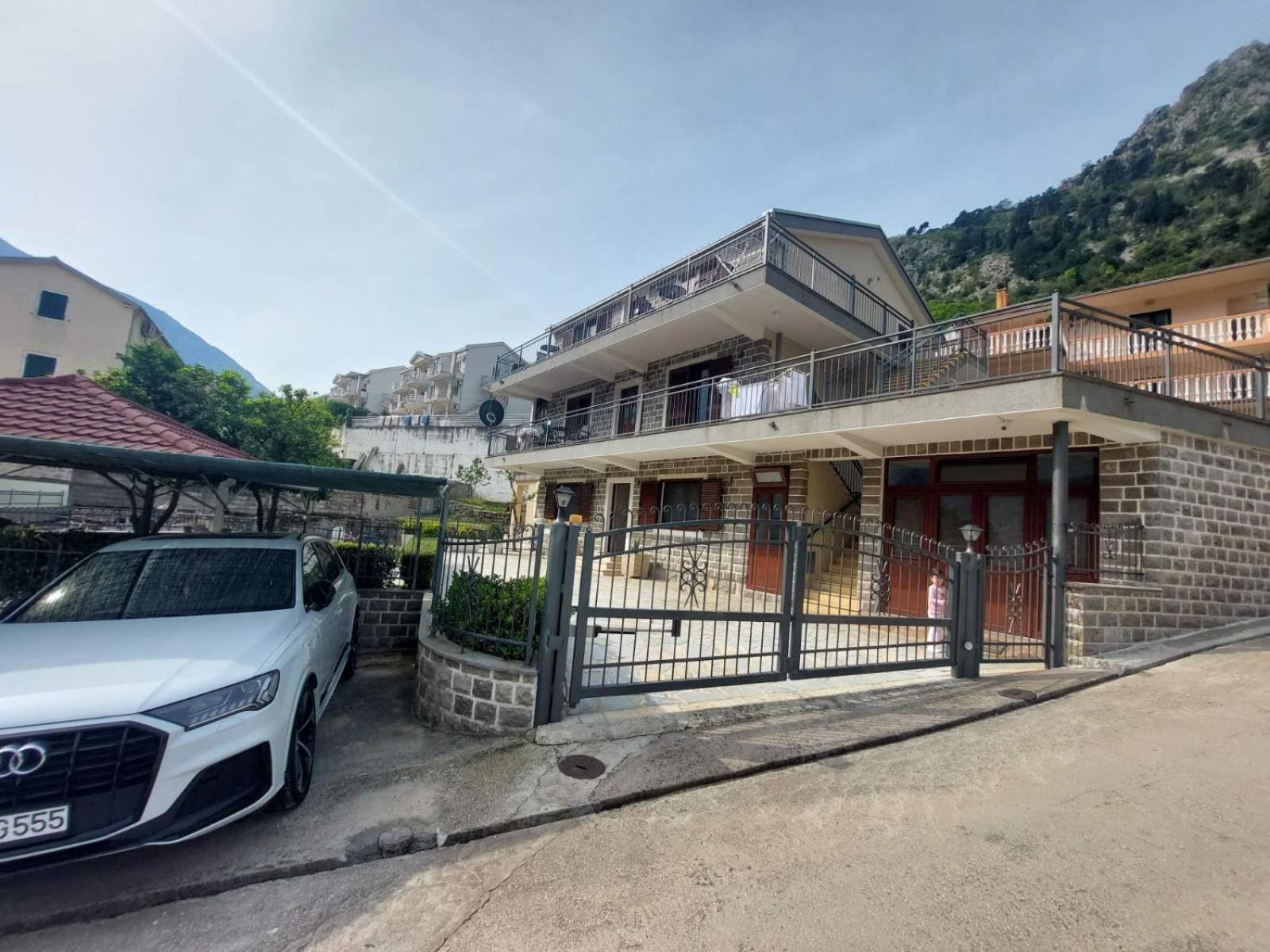 Sunset Kotor Apartment Muo Exterior photo